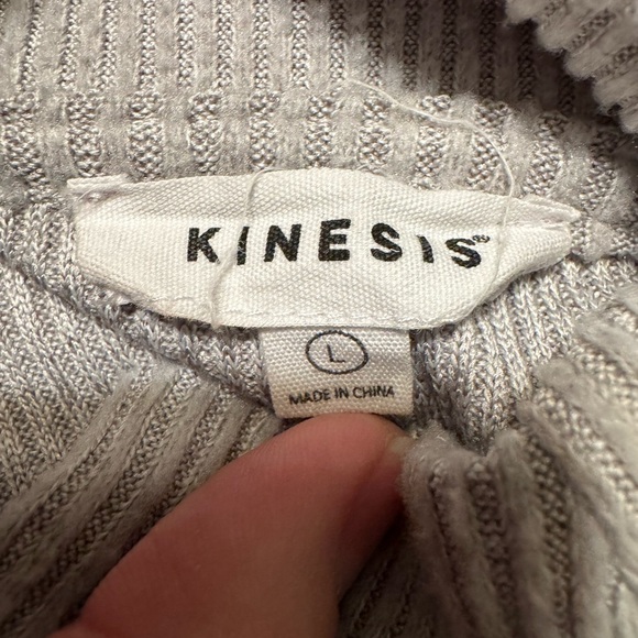 Kinesis size Large Gray Quarter-Zip Pullover EUC - Picture 8 of 9
